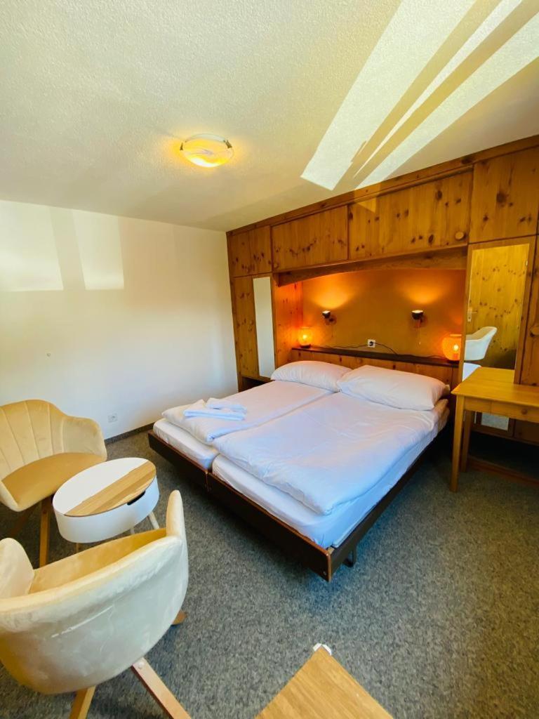 Hotel Old Jnn Клостерс Екстер'єр фото